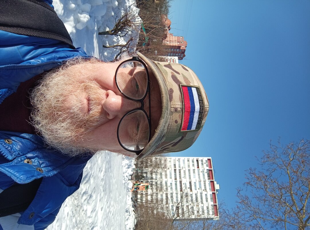 Селфи - это для меня испытание, мука. :-( - Андрей Лукьянов