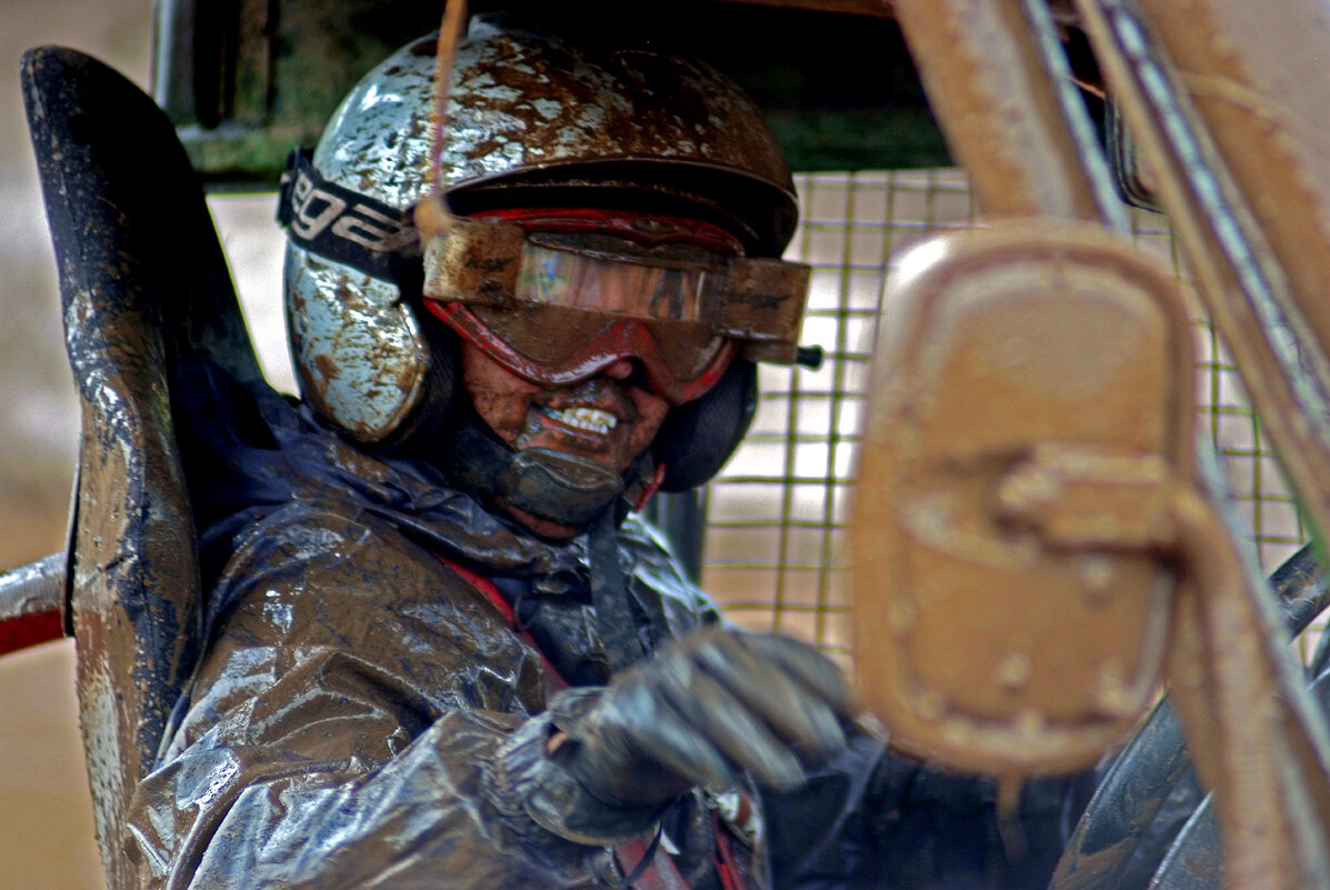 Зубная паста "Жемчуг" --  в приоритете у  автогонщиков )) - Владимир Хиль