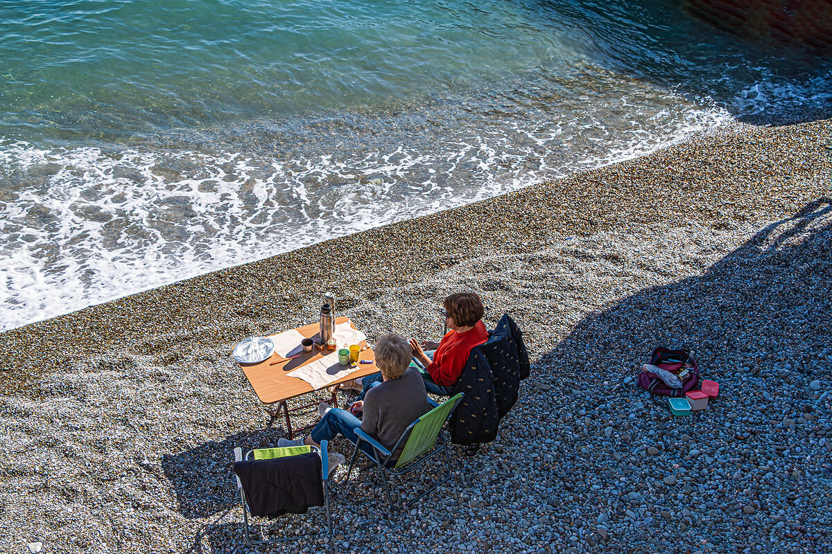 Под шепот волн - Юрий Яловенко
