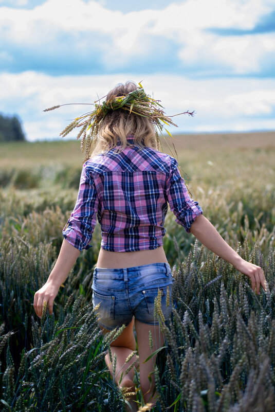 * - Евгений Ваулин