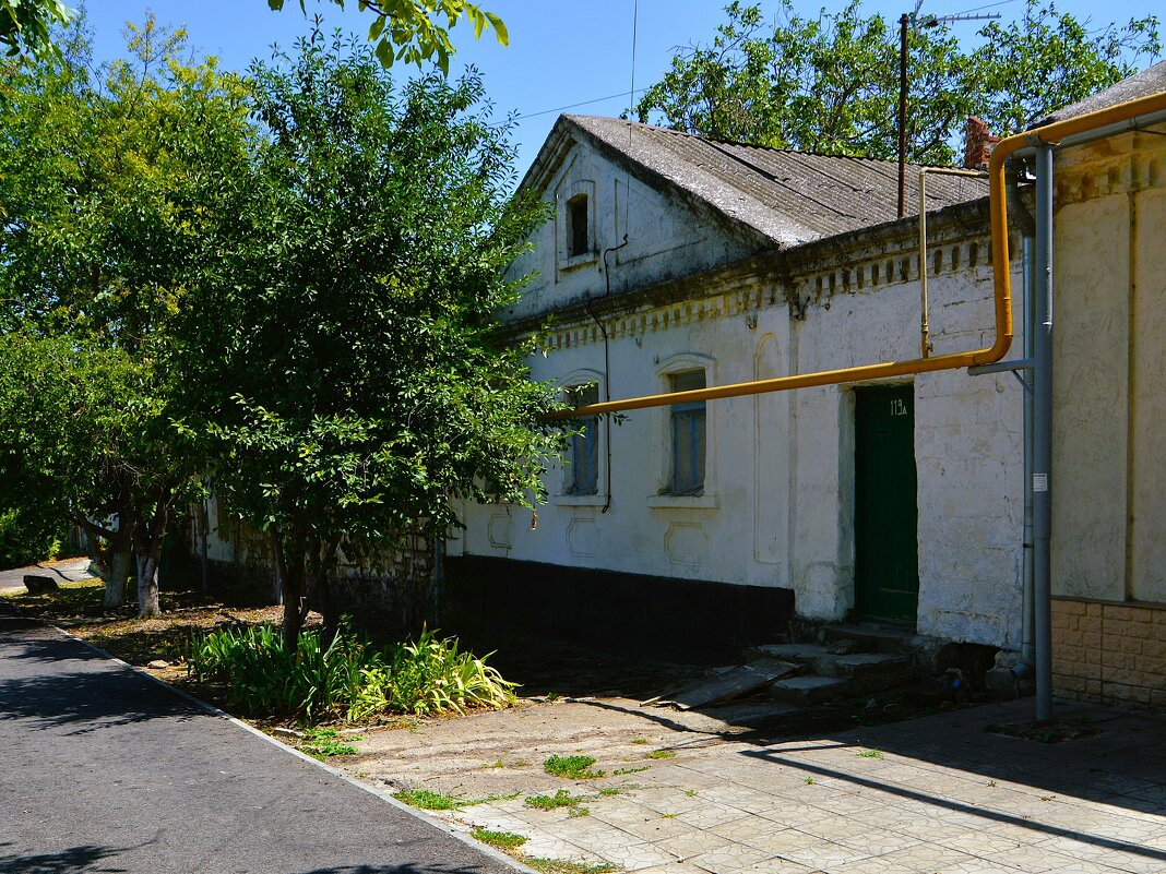 Керчь. Дом по ул. Чкалова 119а. - Пётр Чернега