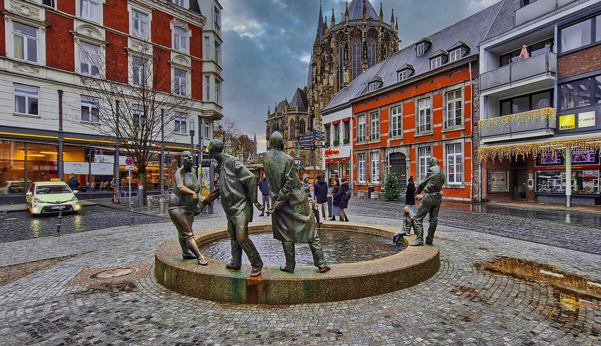 Фонтан "Круговорот денег" - Андрей K.