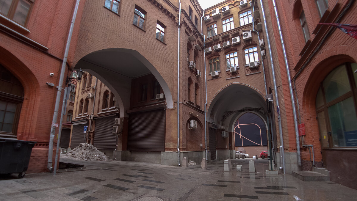 Уголок Москвы - юрий поляков