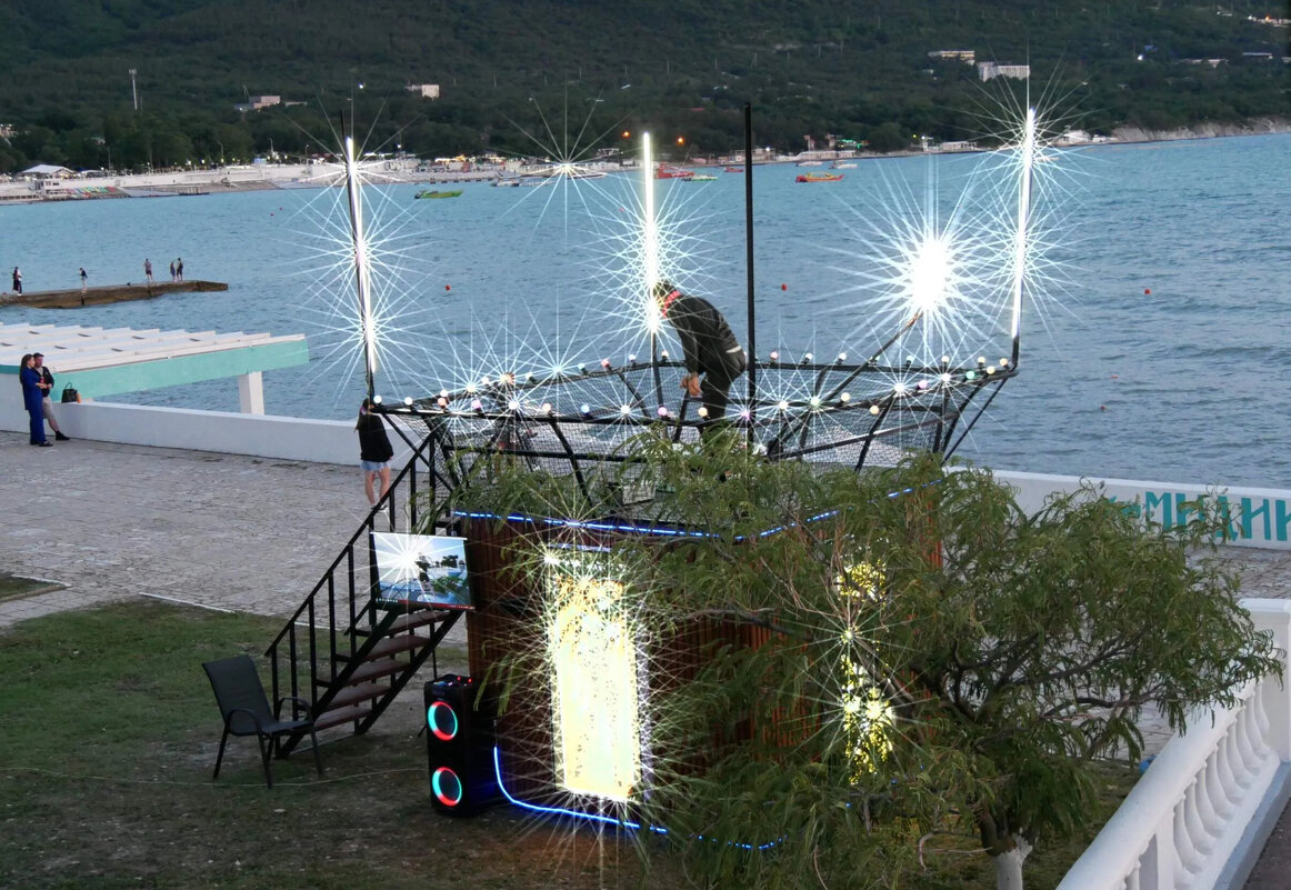 Посадочный комплекс для НЛО - Alexey YakovLev