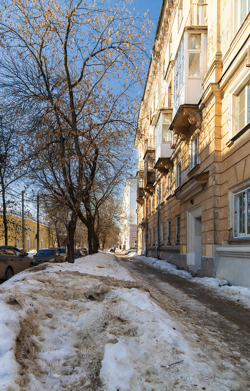 Весна в уличном переулке - Александр Синдерёв
