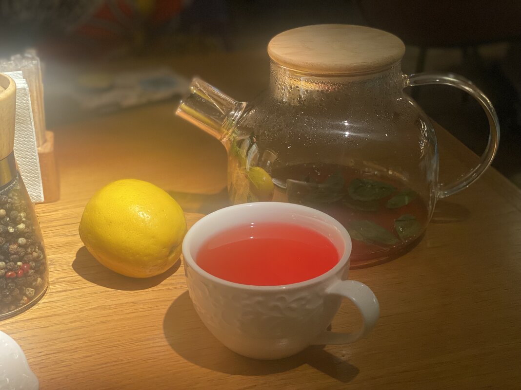 Клубничный чай - Alexey YakovLev Клубничный чай - Alexey YakovLev