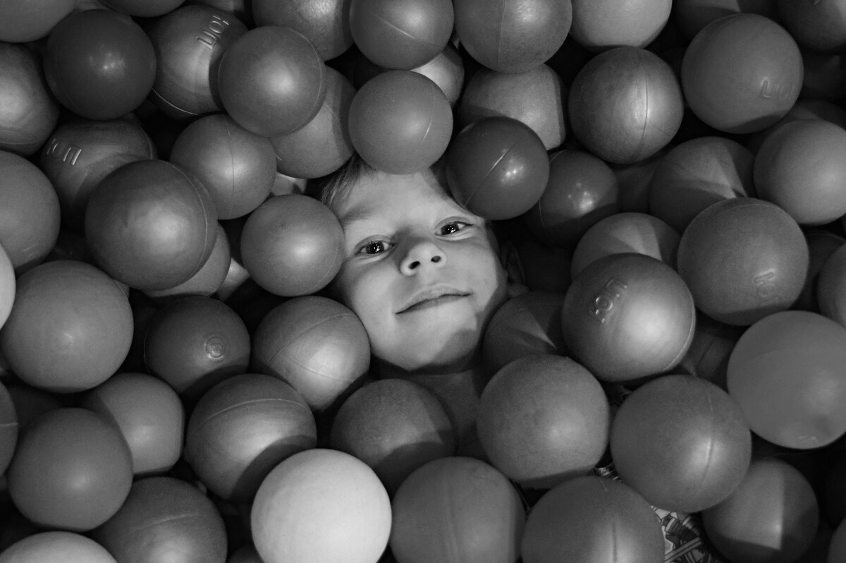 Детство — это когда счастье не нужно искать - Анастасия 