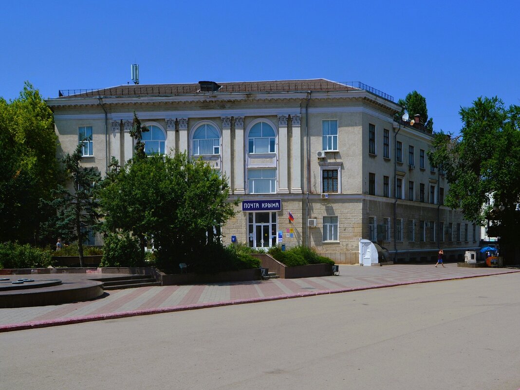 Керчь. Дом связи. - Пётр Чернега