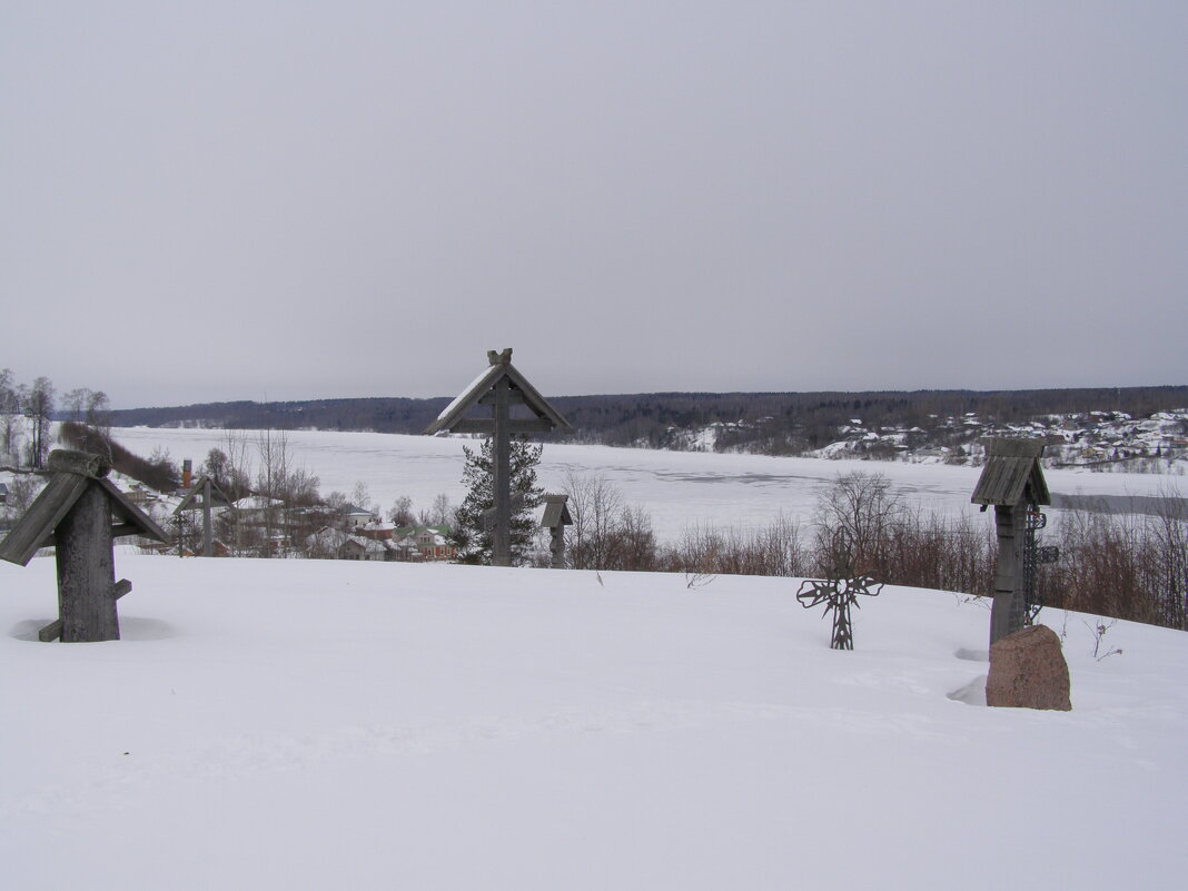 Вид на Волгу и старинное кладбище - Анна Воробьева