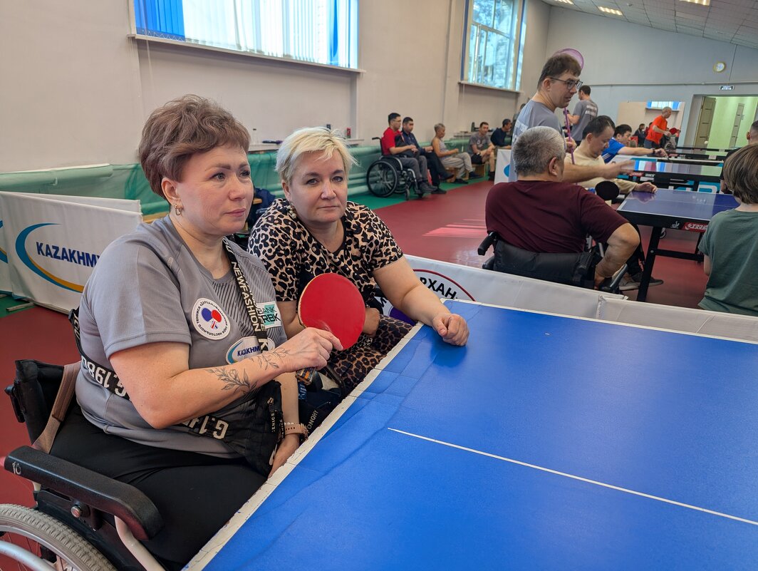 Девушки - Андрей Хлопонин