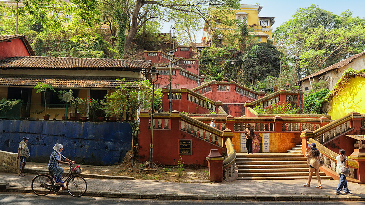 *** - Алексей Карташев