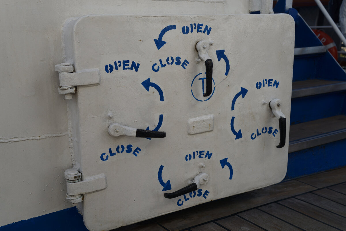 "Мир". "Открыть - закрыть". - Константин Белоногов