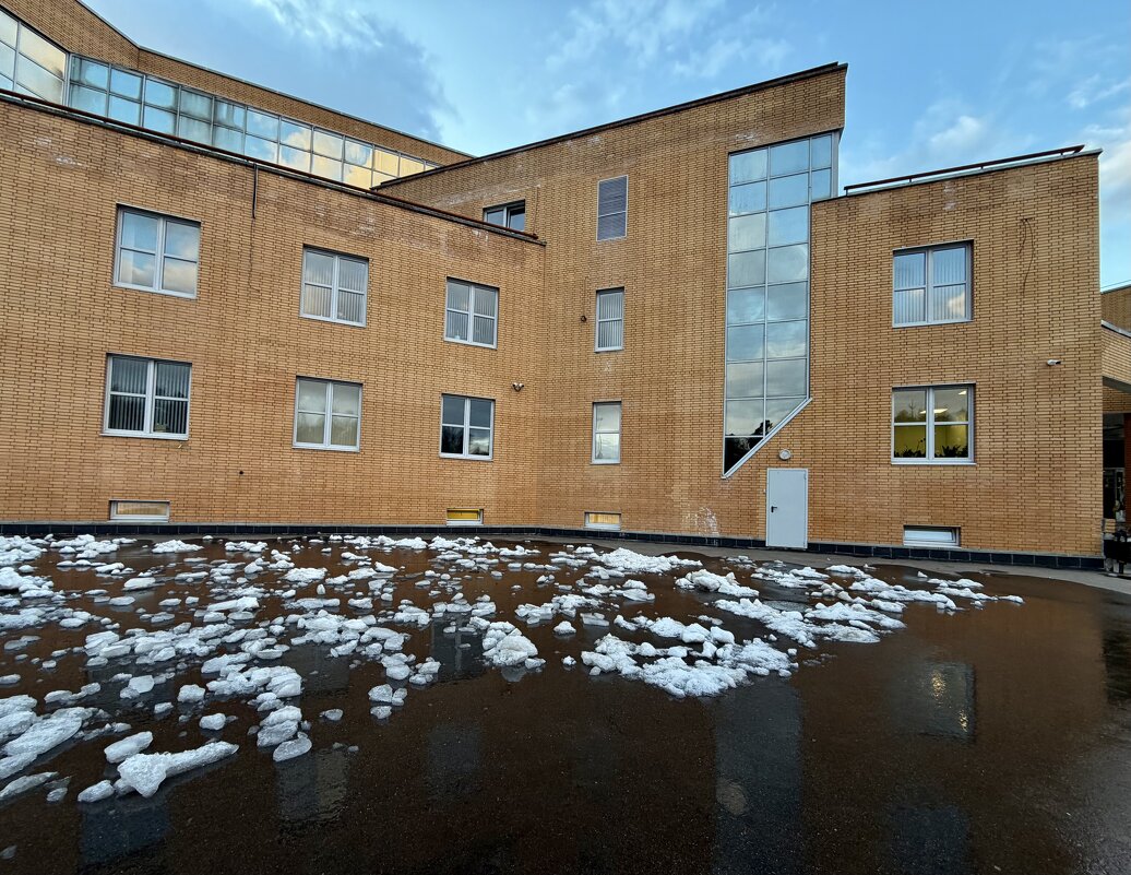 Остатки снега. - Любовь Остатки снега. - Любовь