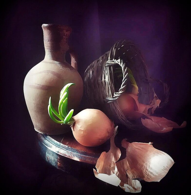 Пробуждение....и даже лук снимает зимние одежды. - TAMARA КАДАНОВА