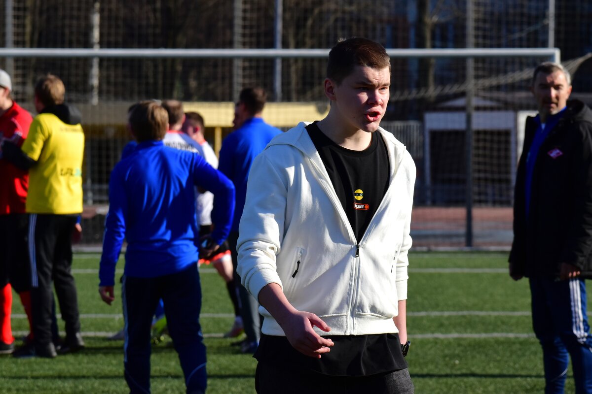 Серьёзные эмоции на футбольных газонах. - Наталья Вязигина