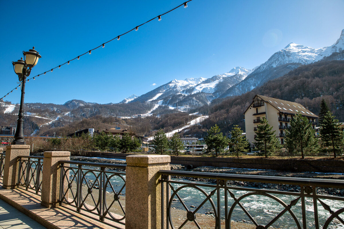 Набережная реки Мзымта, Красная Поляна, Сочи. - Дина Евсеева