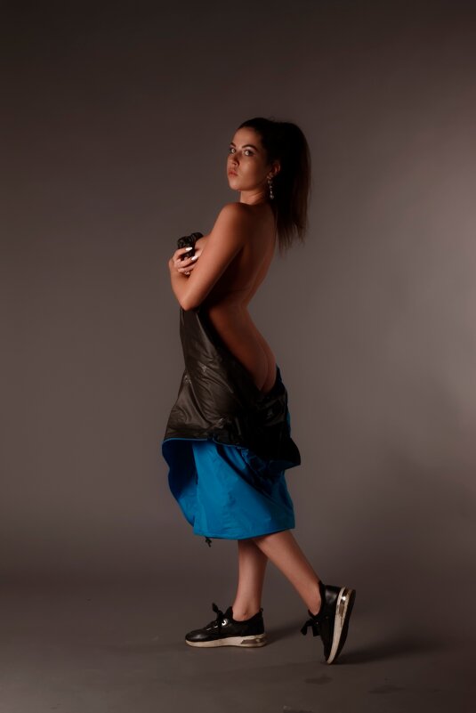 Отклячивающаяся - And I go