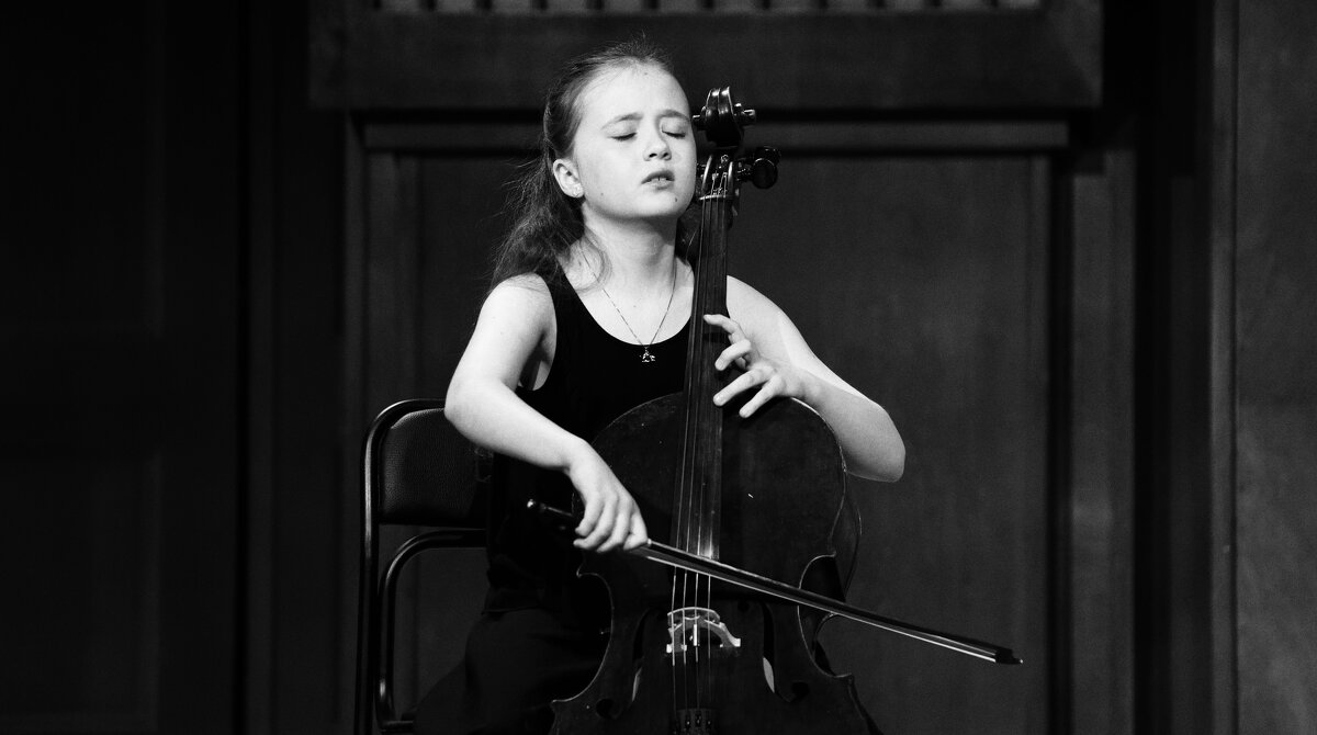 Концертная съемка | Юная виолончелистка - Рамиль Газизов