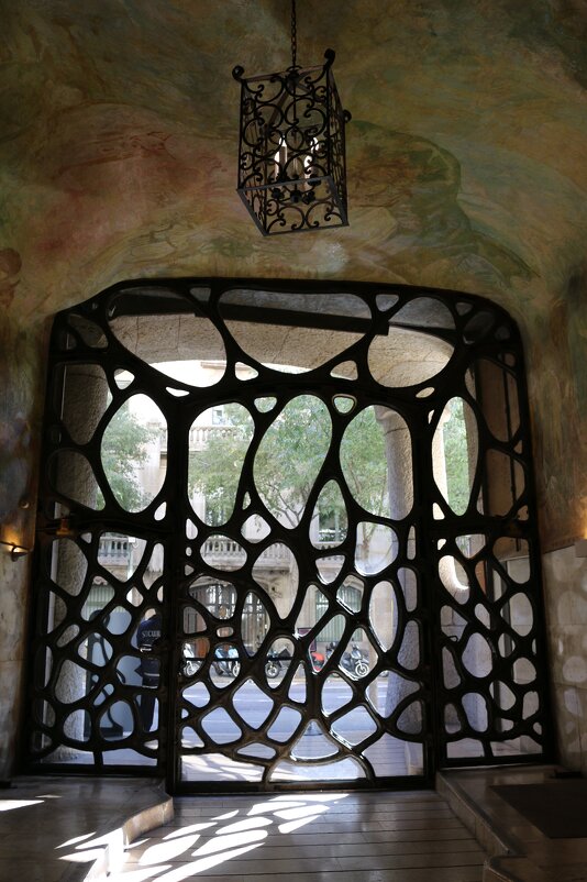 Решётка дома-пещеры - Ольга 