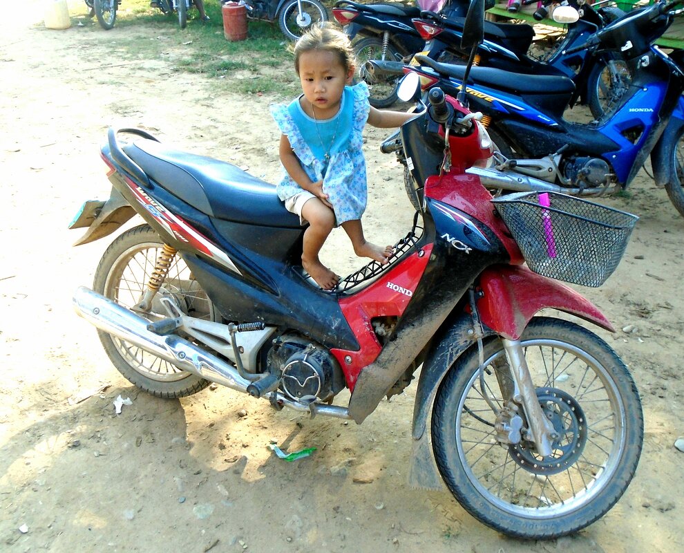 Маленькая мотоциклистка - Игорь Матвеев 