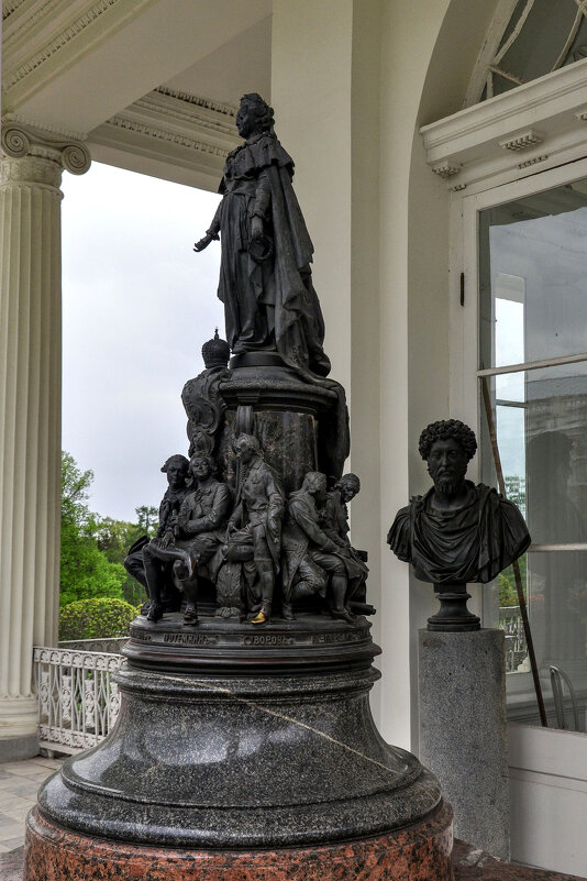 Уменьшенная модель памятника Екатерины Великой в Камероновой галерее - Татьяна Машошина