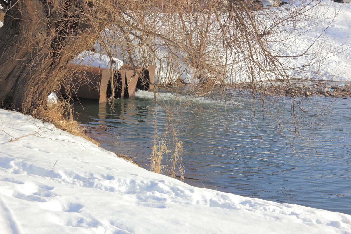 Вода прибывает - Евгений Корьевщиков Вода прибывает - Евгений Корьевщиков