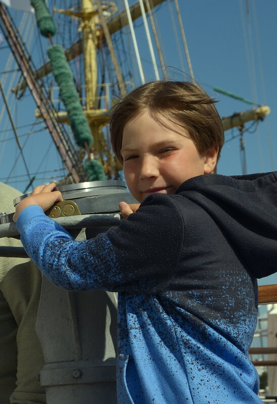 "Мир". Ветер с моря. - Константин Белоногов