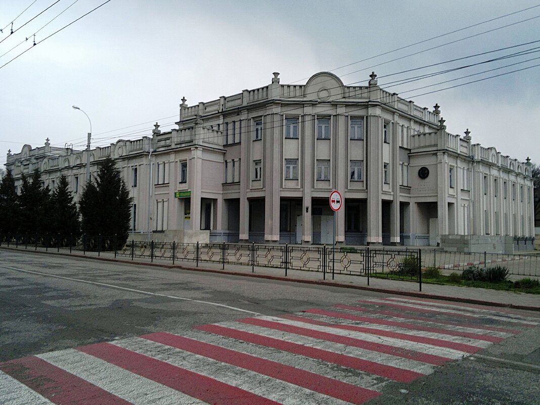 Керчь. Дом по ул. Свердлова 21. - Пётр Чернега