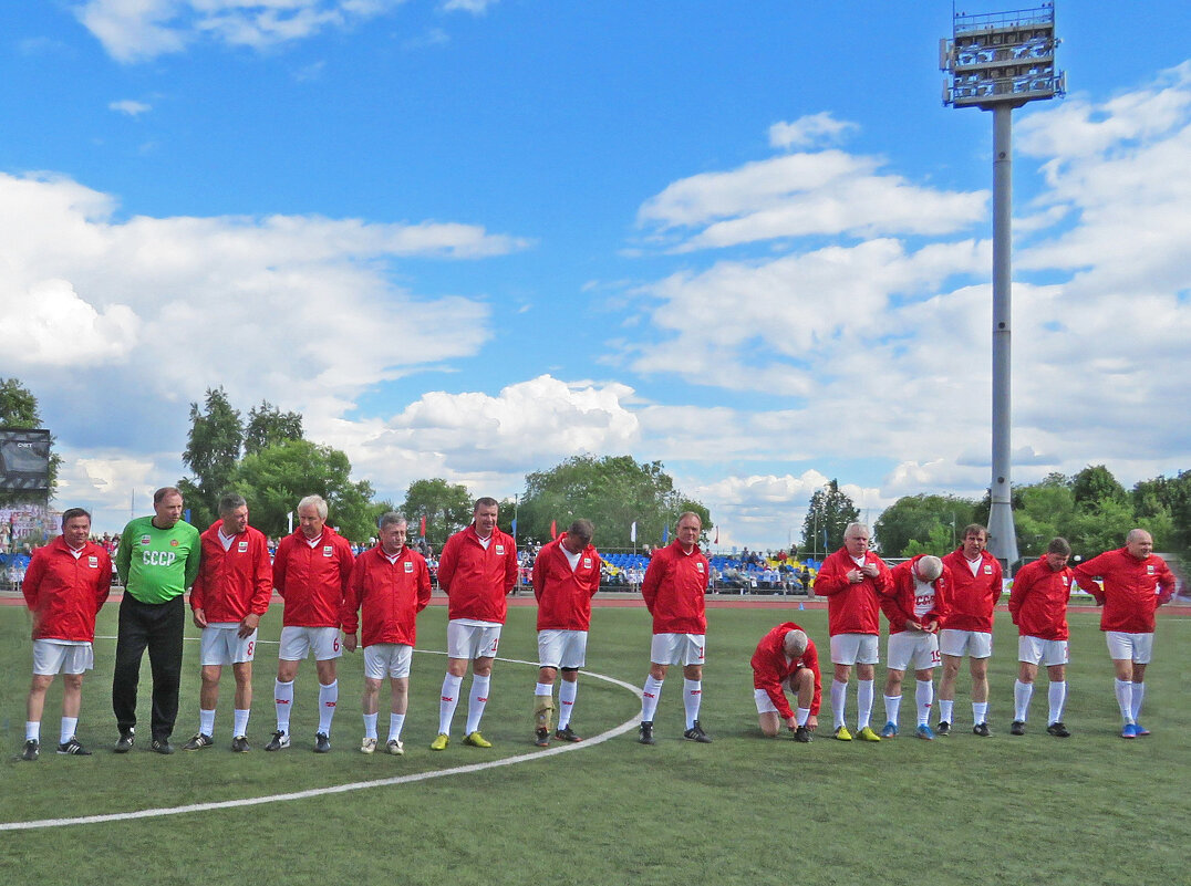 Матч олимпийских чемпионов 1988 года по футболу  и команды звезд "Старко" - ИРЭН@ .