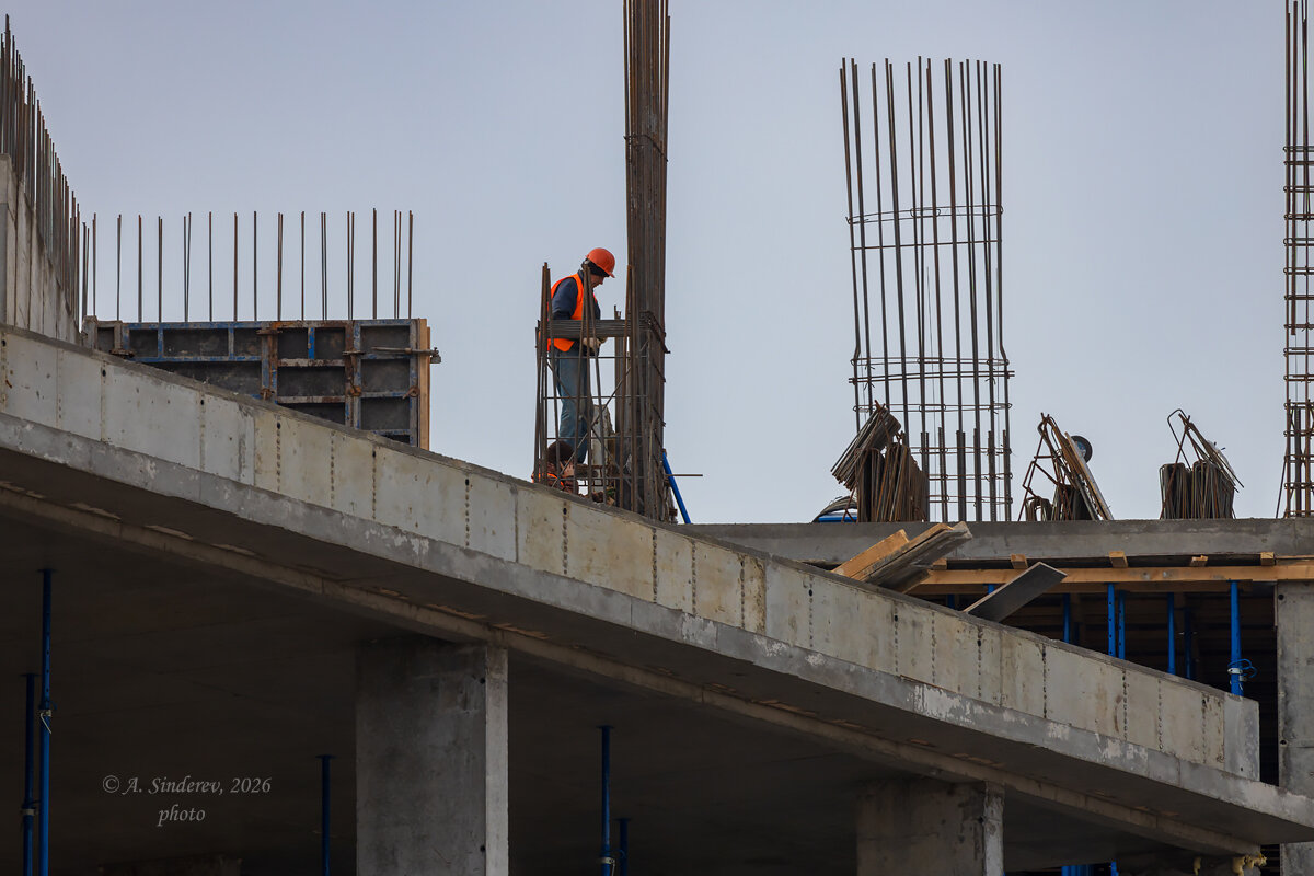На стройке - Александр Синдерёв На стройке - Александр Синдерёв