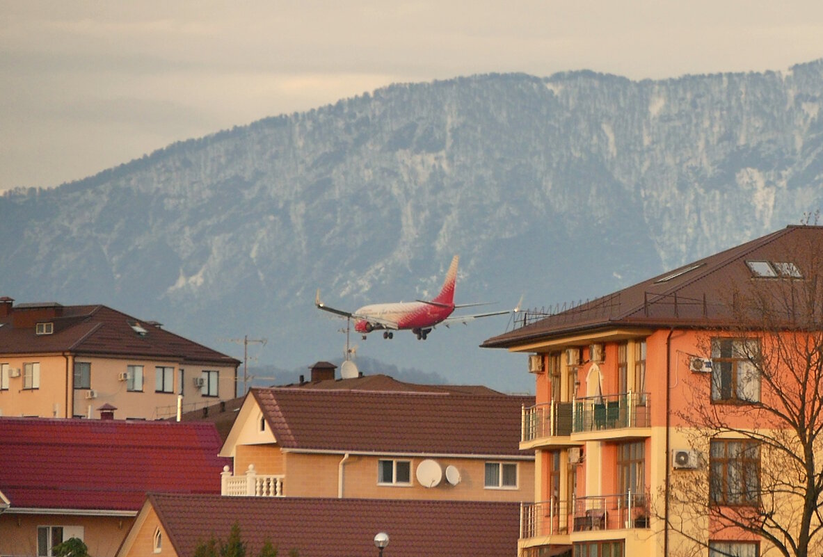 Пусть под этою крышей люди  спокойно живут! - Alexey YakovLev