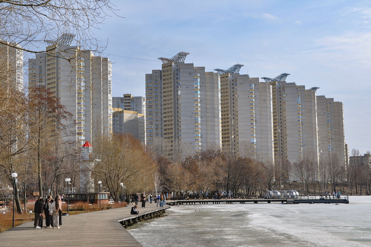 Парк "Дельфин" у водохранилища - Татьяна Машошина