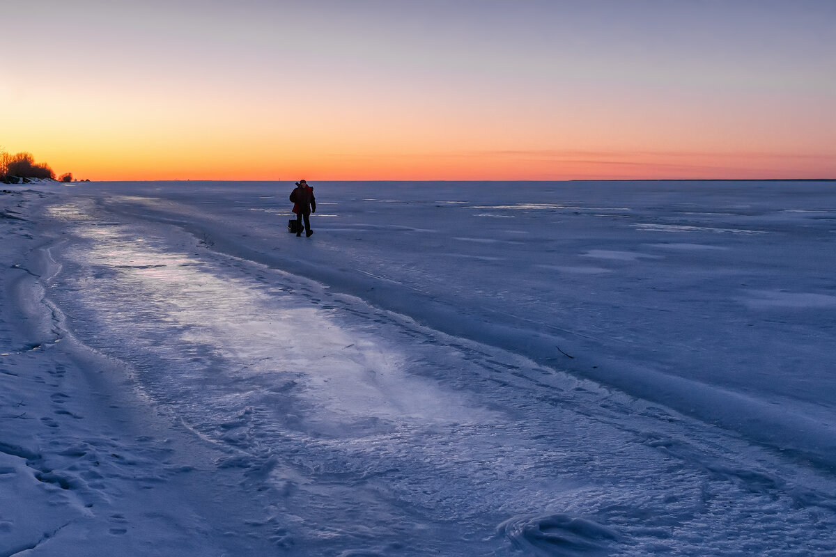 Март - Владимир Колесников Март - Владимир Колесников