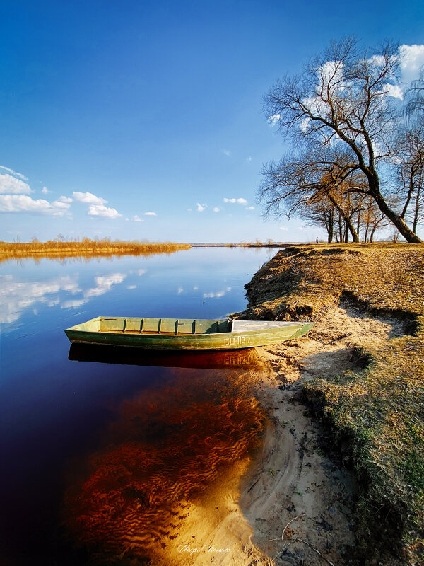 «Лодка, знающая больше, чем говорит». - Игорь Чичиль