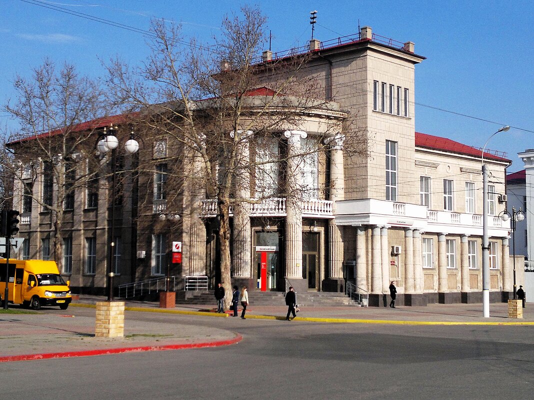 Керчь. Здание Государственного банка СССР. - Пётр Чернега Керчь. Здание Государственного банка СССР. - Пётр Чернега