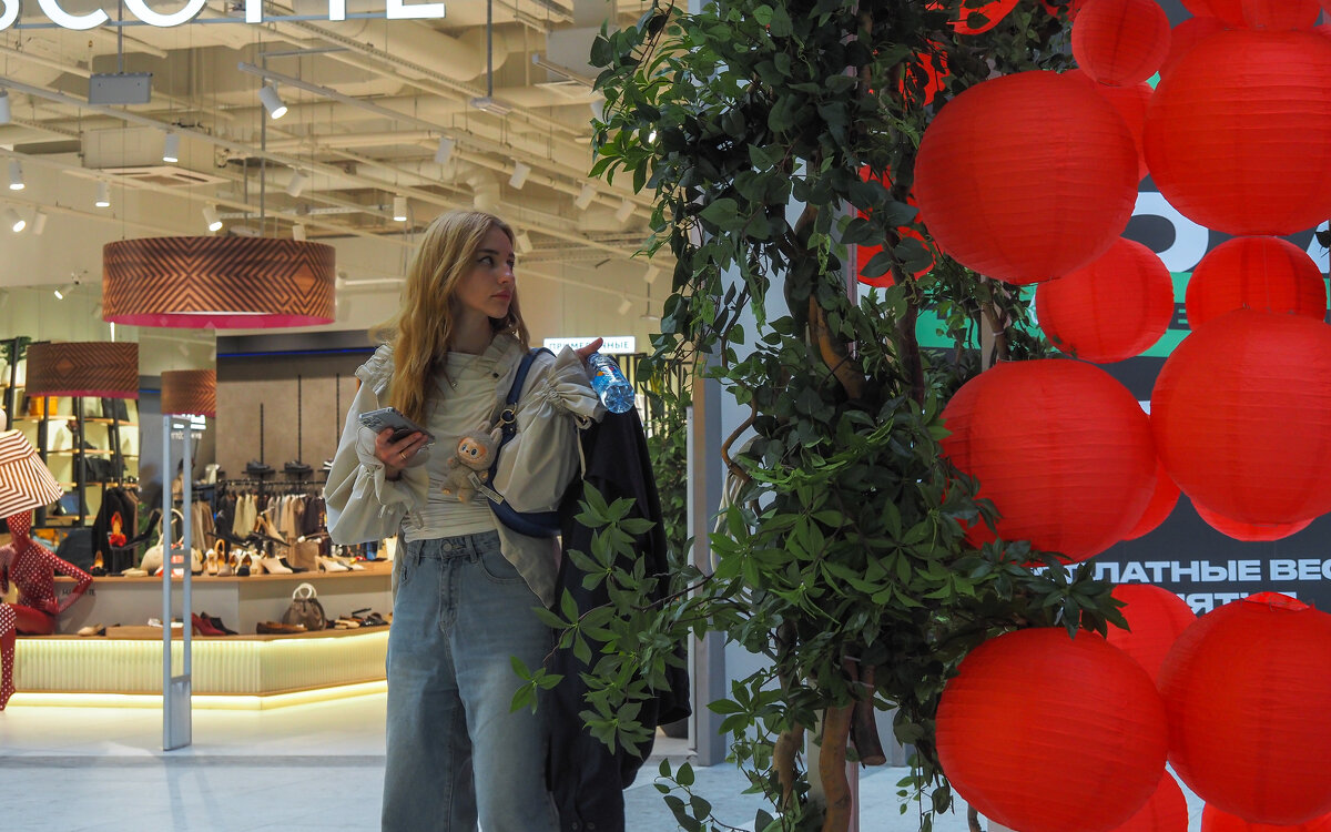 Зарисовка из ТЦ - юрий поляков