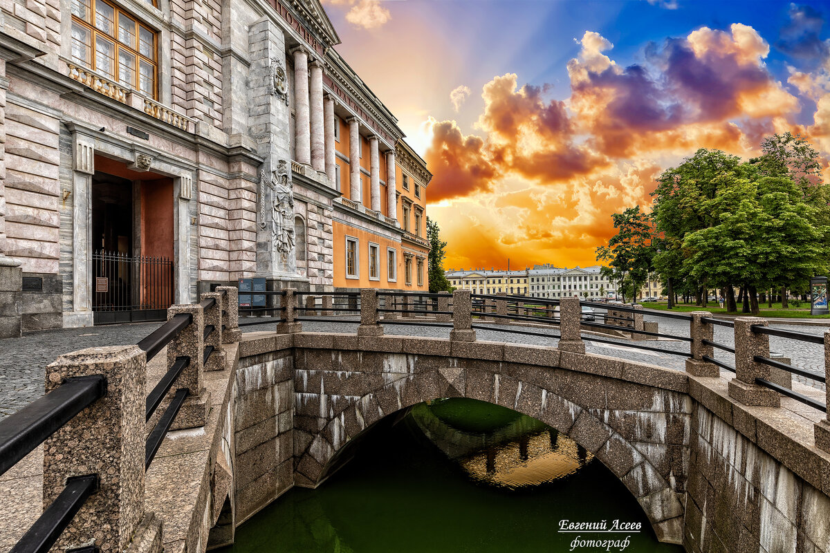 Сюр Михайловского замка - Евгений 