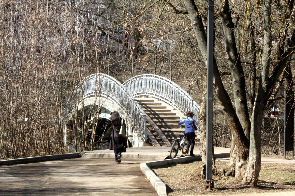 Прогулка по Яузе - олег свирский 