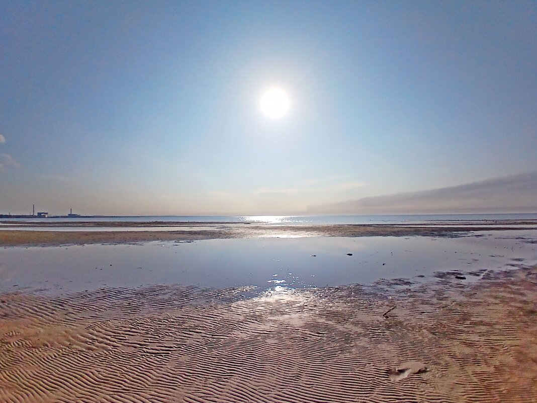 Отражение солнца на мокром песке... - Лия ☼