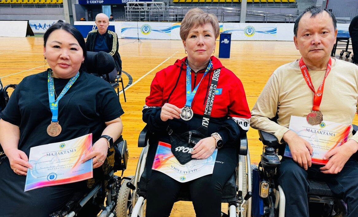 Чемпионы - Андрей Хлопонин