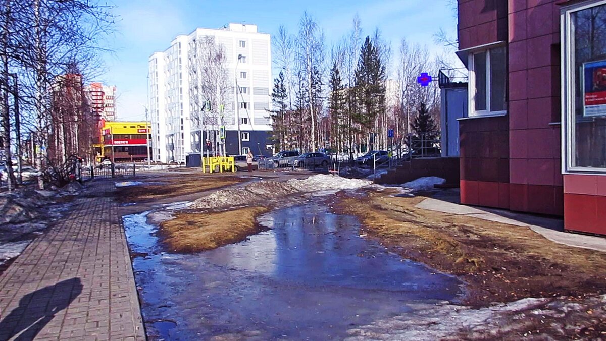 Апрель...Лужи и весна в городе! - Владимир 