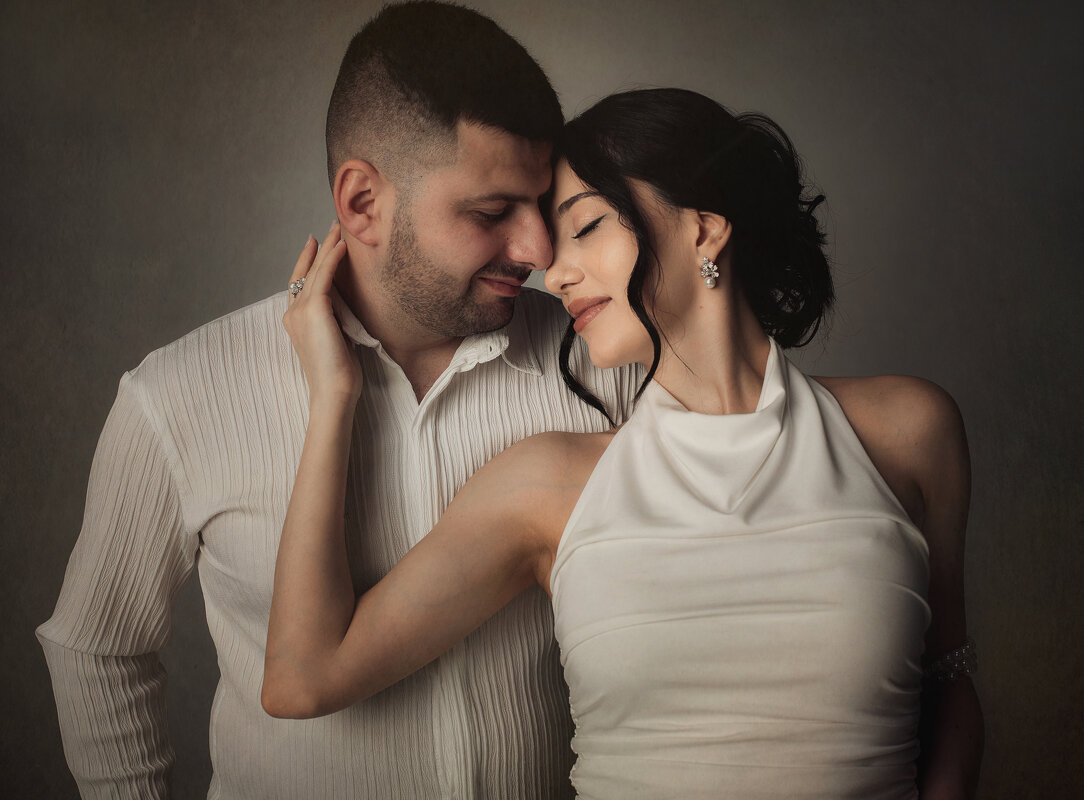 Любовь- это поэзия чувств. (Оноре де Бальзак) - Лилия .