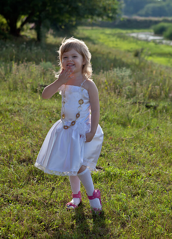 Смешливая девчушка - Valziwa 