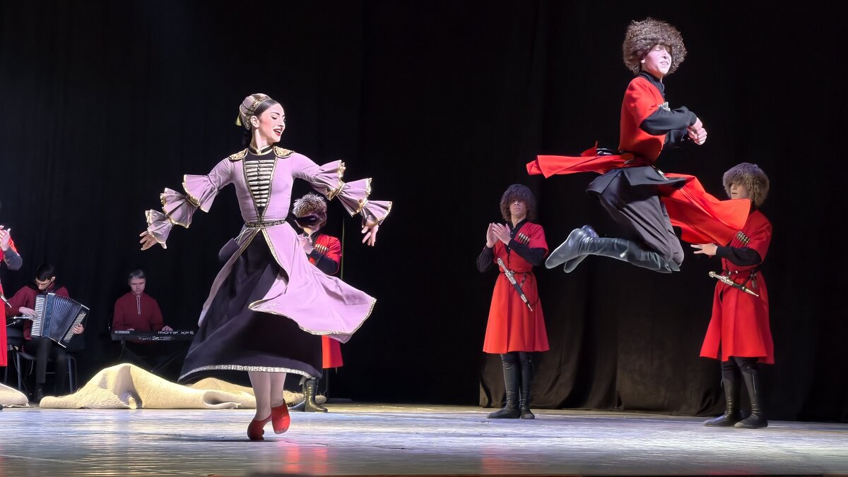 В танце - Мариша Тим