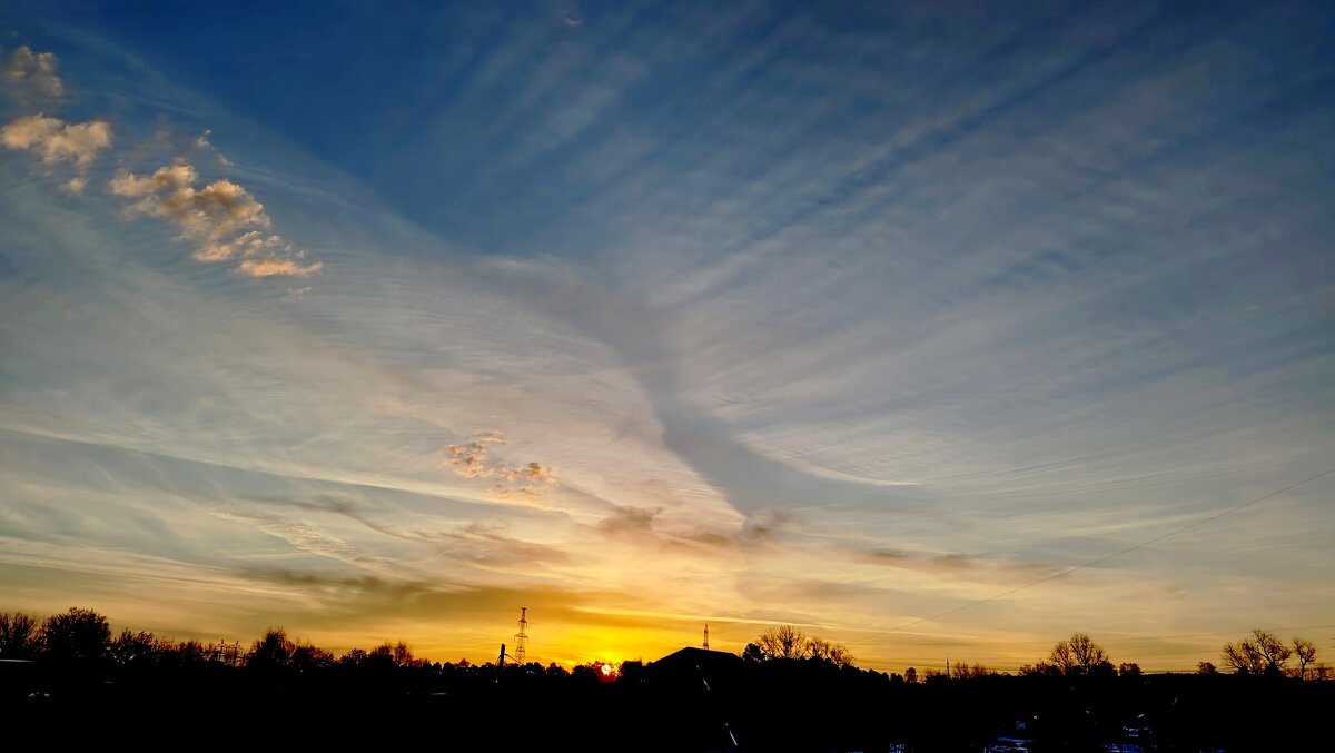Рассвет над городом - светлана льдокова