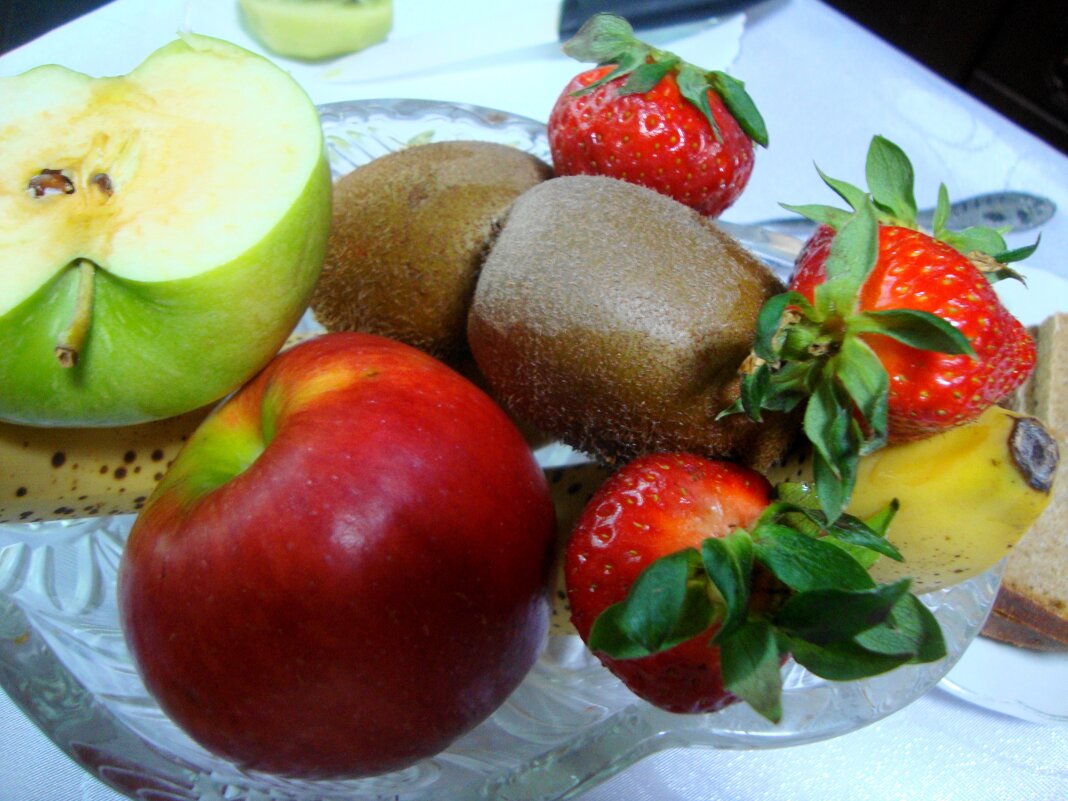 фрукты на столе... - Галина Флора