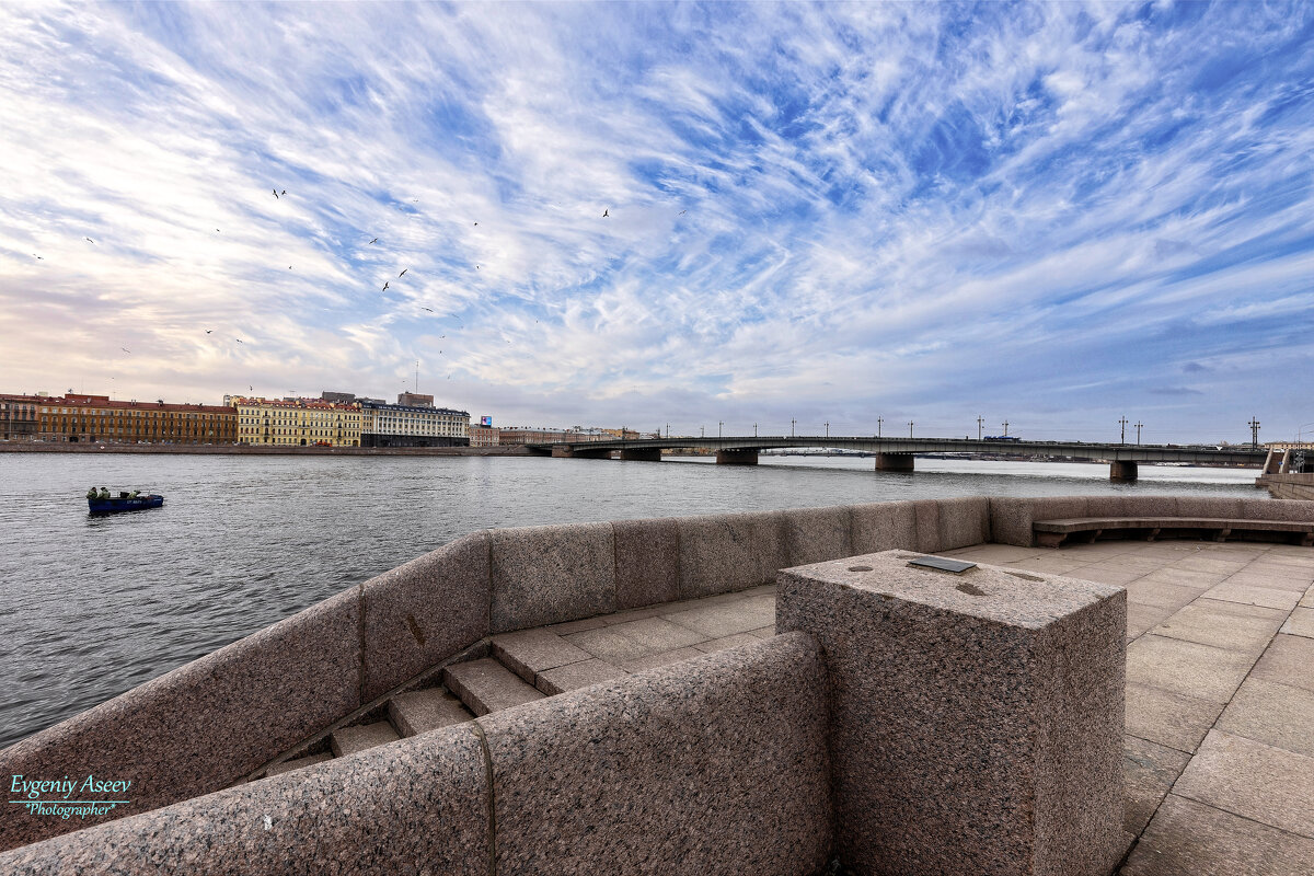 Весеннее утро на Неве - Евгений Весеннее утро на Неве - Евгений