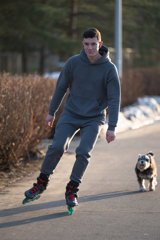 Катание на роликах. - Виктор Евстратов