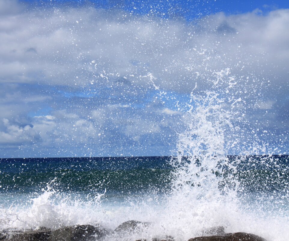 Брызги волн - Savayr 