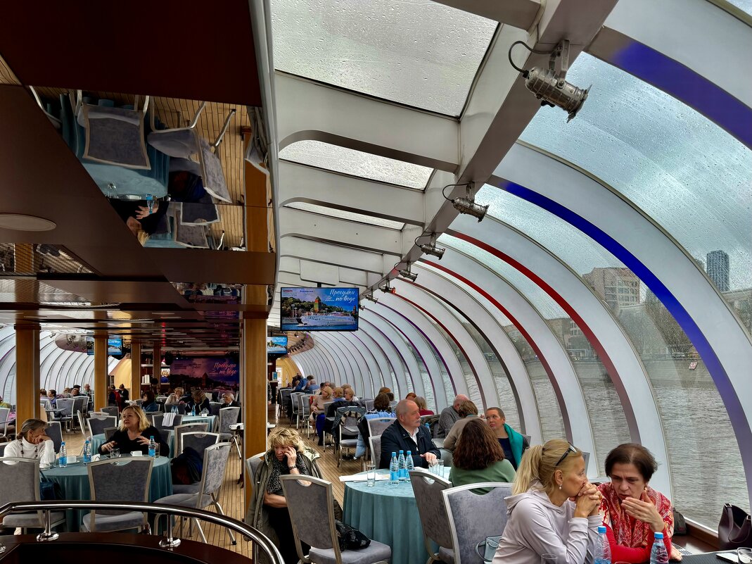 На кораблике, да по Москва- реке. - Любовь На кораблике, да по Москва- реке. - Любовь